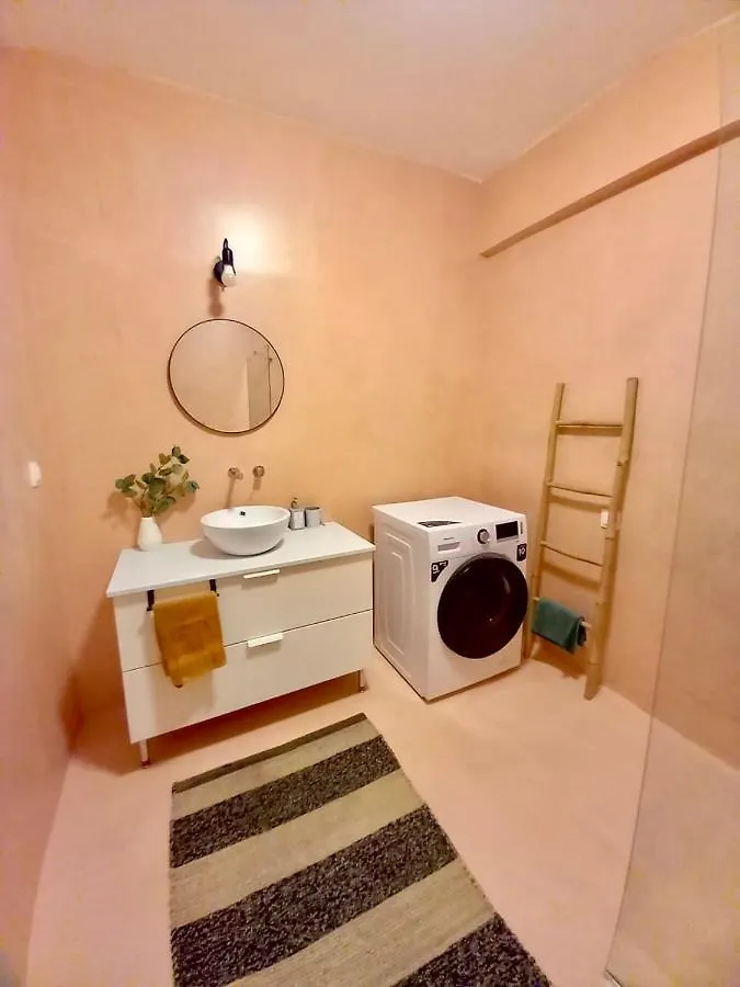 Specious Flat In Thessaloniki Aparthotel