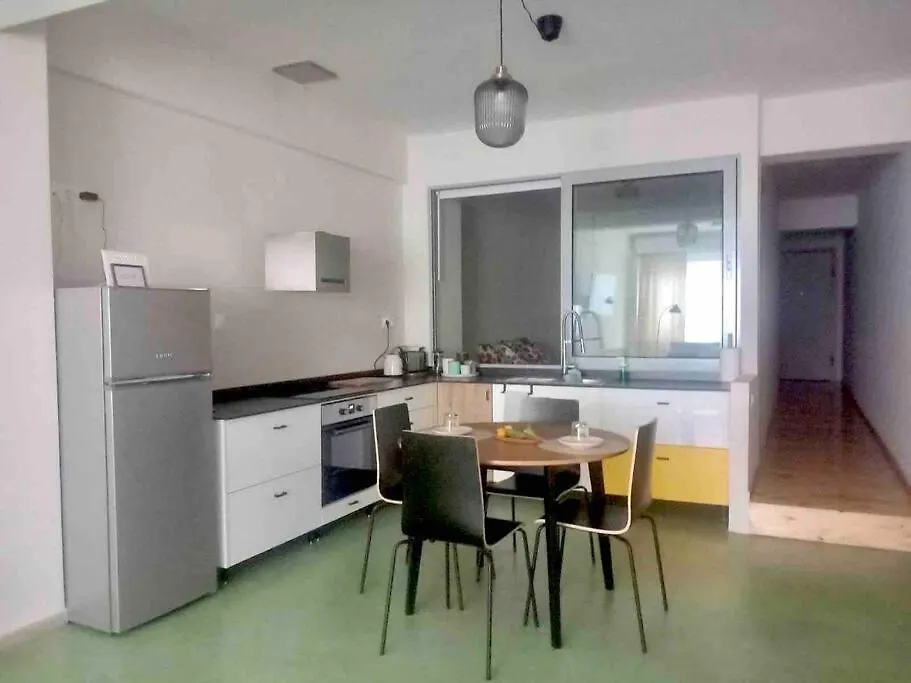 Specious Flat In Thessaloniki Aparthotel